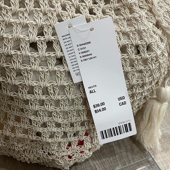 Brand new woven backpack tote with tags still on from urban outfitters - Picture 4 of 4